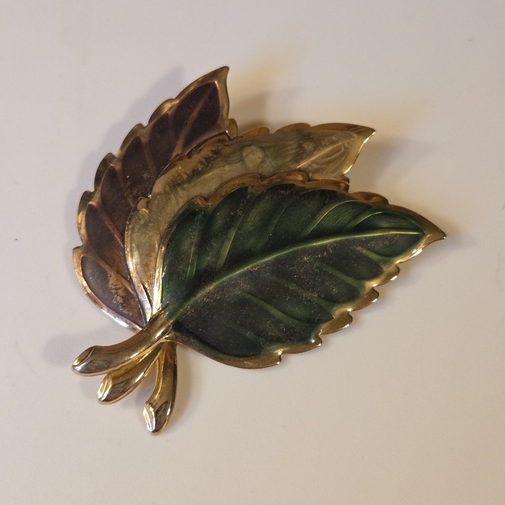 Vintage Unsigned Stylized Gold Tone Tri Color Fall Leaves 2.5"‎ Brooch Pin